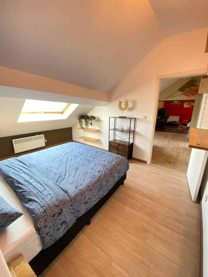 Cosy 2-Bedroom Apartment In The Center Of Хотон Екстериор снимка