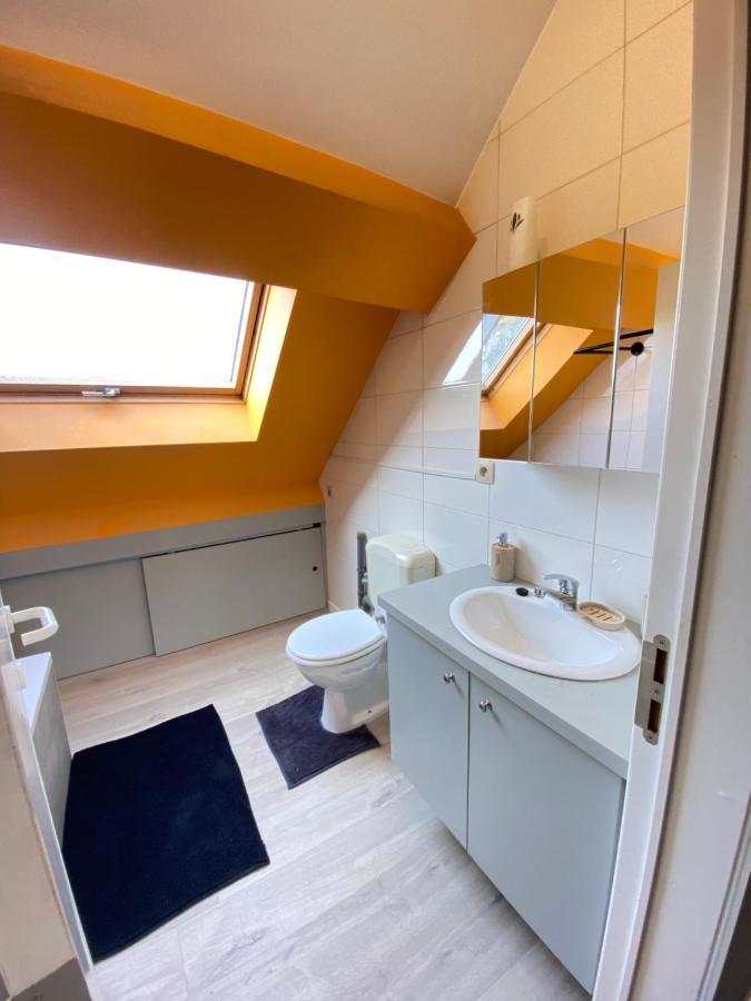 Cosy 2-Bedroom Apartment In The Center Of Хотон Екстериор снимка